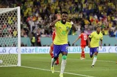 包含维尼修斯错失单刀球，本菲卡门将神勇扑救成最大功臣！的词条-乐动官网